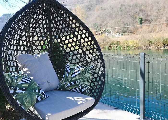 Fluviale * Jezero (Republika Srpska)